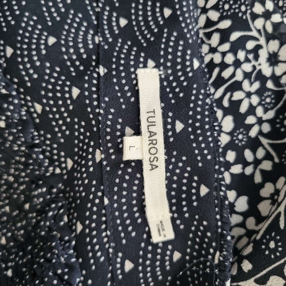 Tularosa Harrison Navy Floral Top - Picture 5 of 10